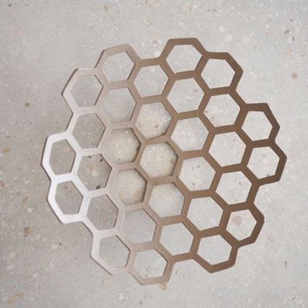 Dekorative telysholdere og sort vase