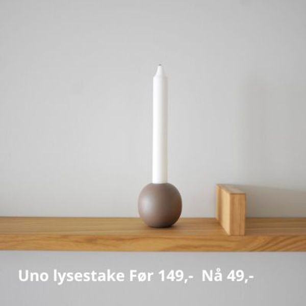 Uno lysestake leveres i flere farger